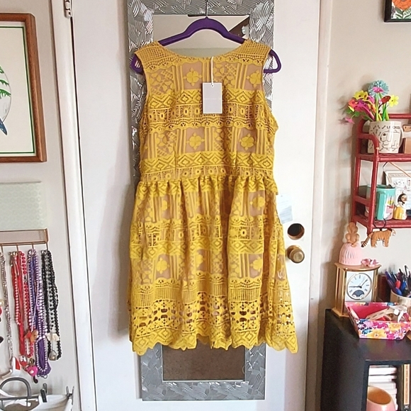 Chelsea28 Dresses & Skirts - XL YELLOW LACE short dress